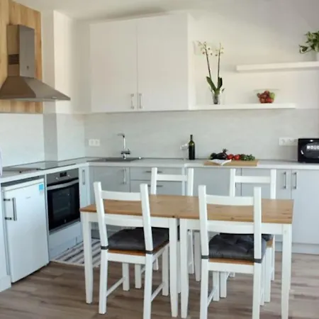 アパート Puerto De La Cruz: Loft, Terraza Y Piscina